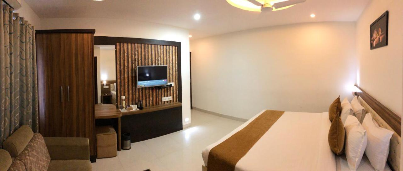 The Porch Inn Hotel/Service Apartments Bangalore Eksteriør billede
